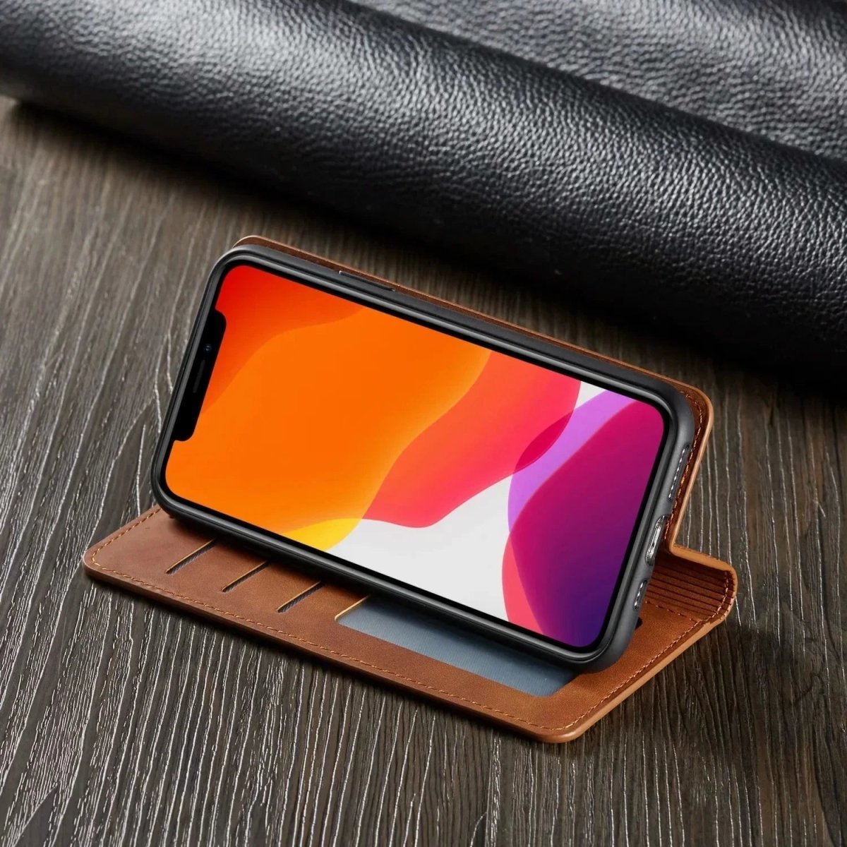 Junips | MAGSHIELD – Magnetic Leather iPhone Case for Stylish Protection