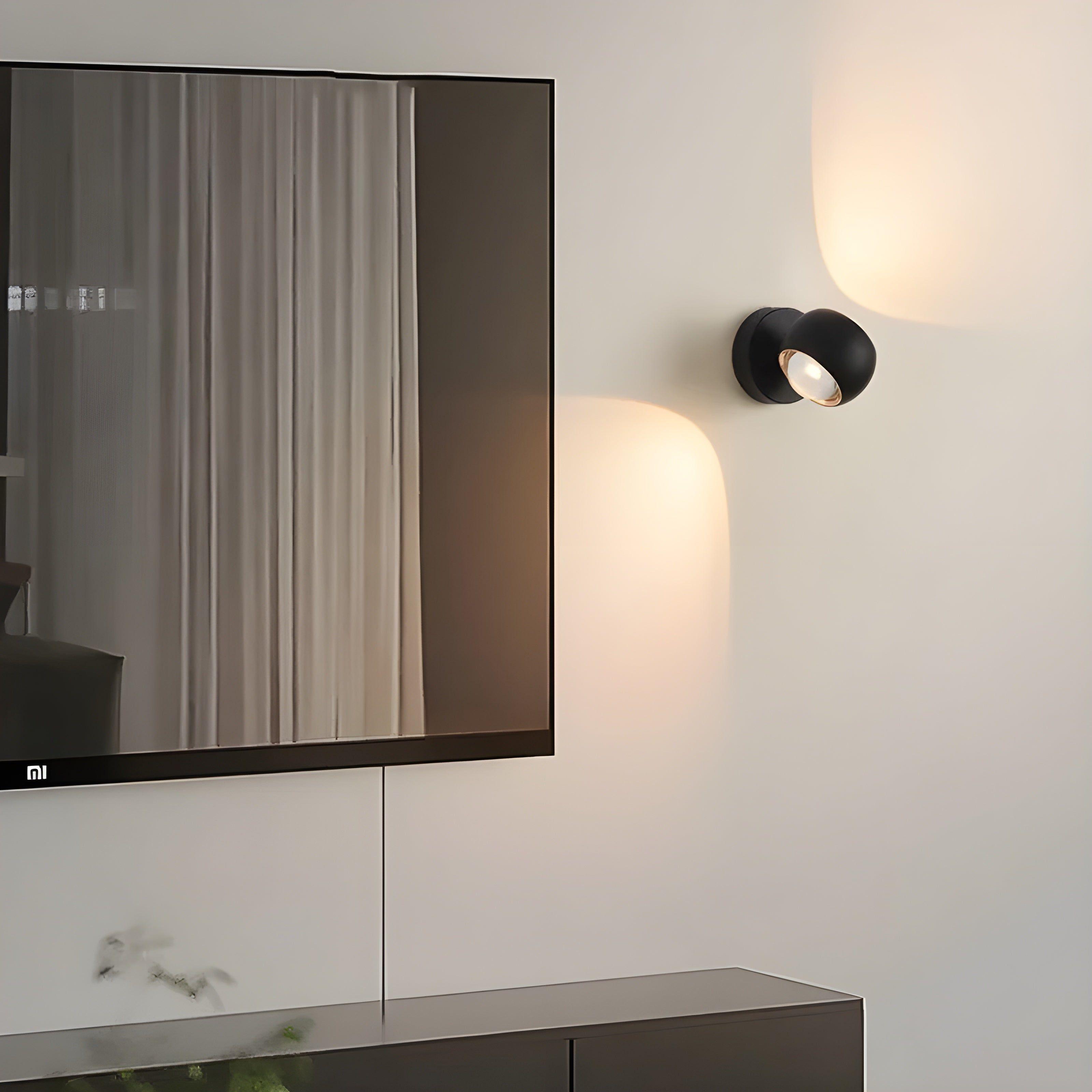 Junips | Light - Modern swivel indoor wall lamp