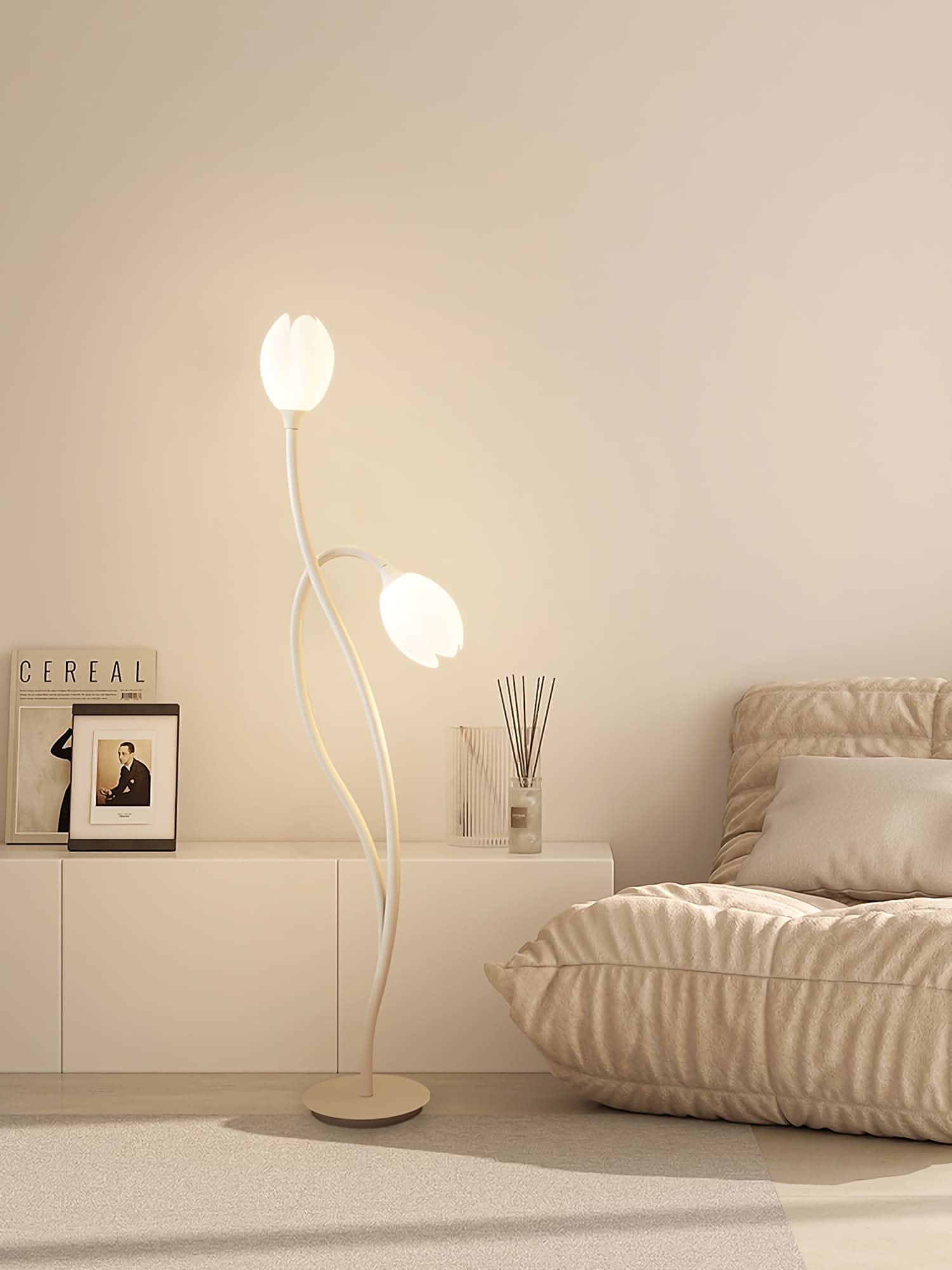 Junips | Modern Flower Floor Lamp with G9 Socket
