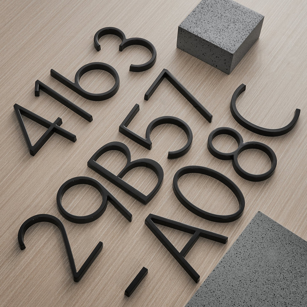 Junips | Black House Numbers