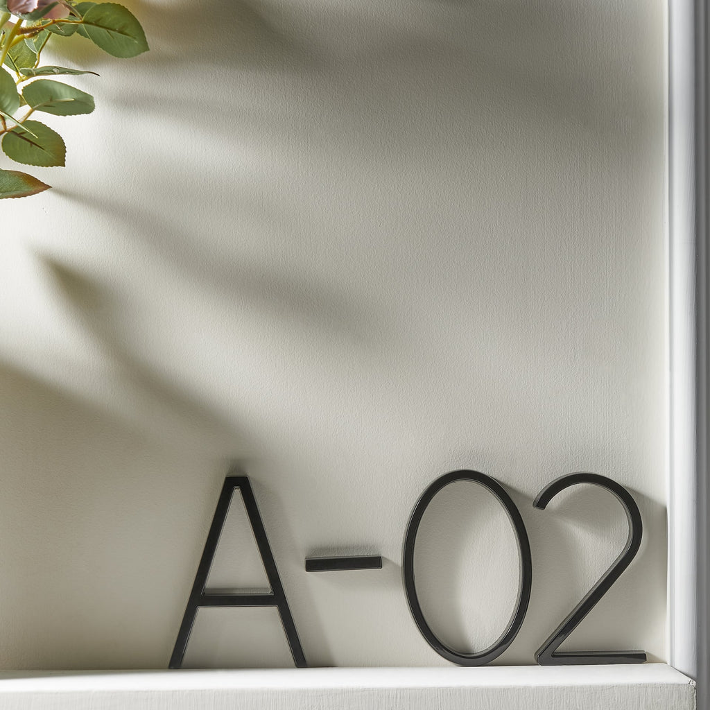 Junips | Black house numbers