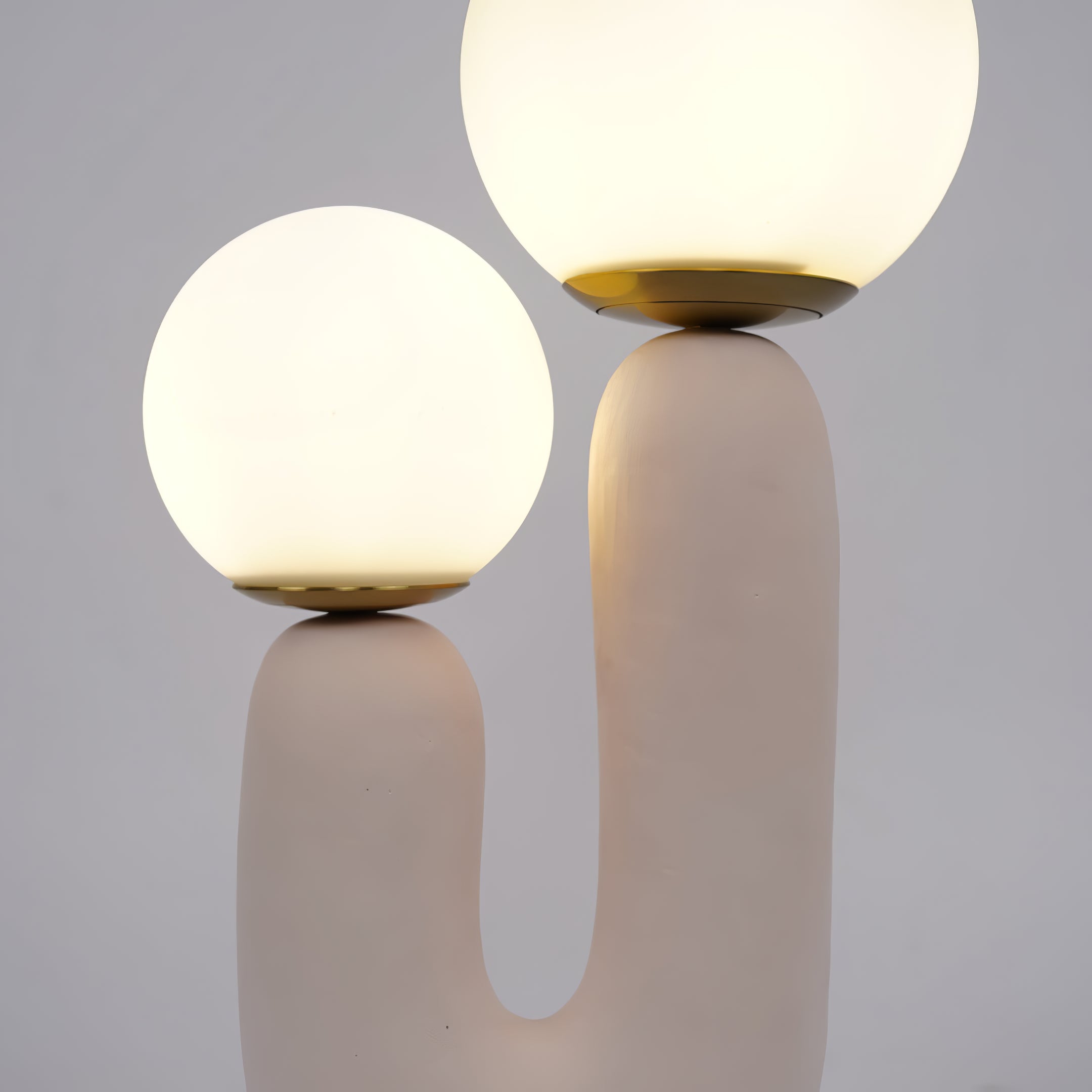 Junips | Contemporary Style Table Lamp with Natural Accent