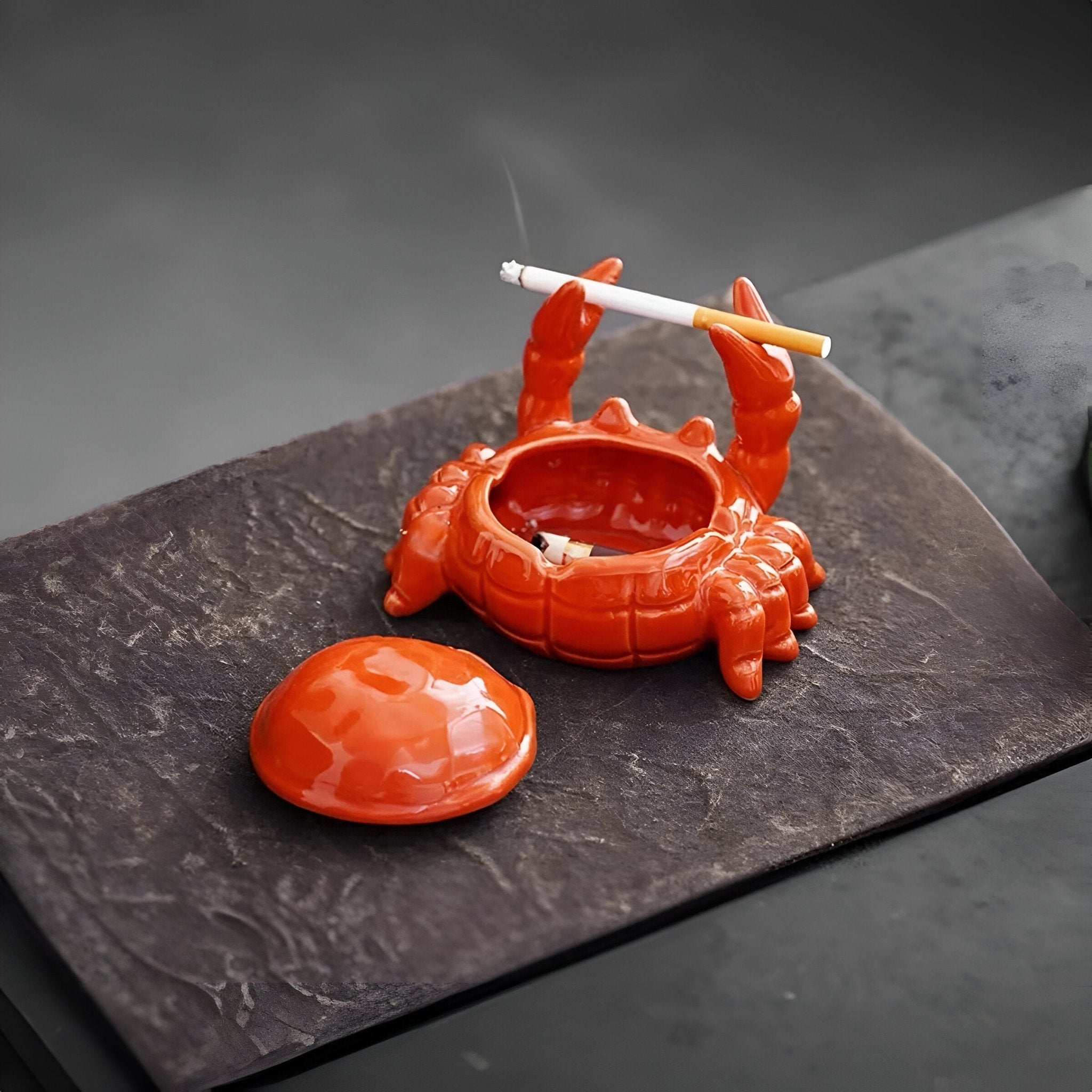 Junips | CeramiQ – Luxury Ashtray in Oriental Style with Unique Crab Design