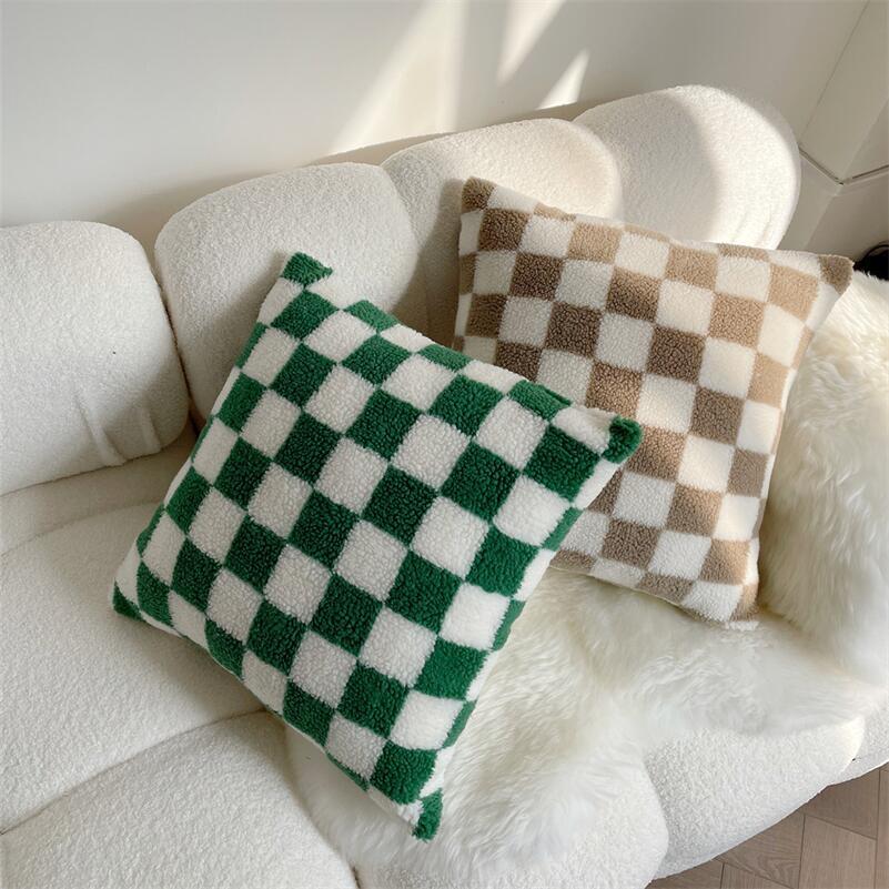 Junips | Plush Fleece Checkered Pillowcase