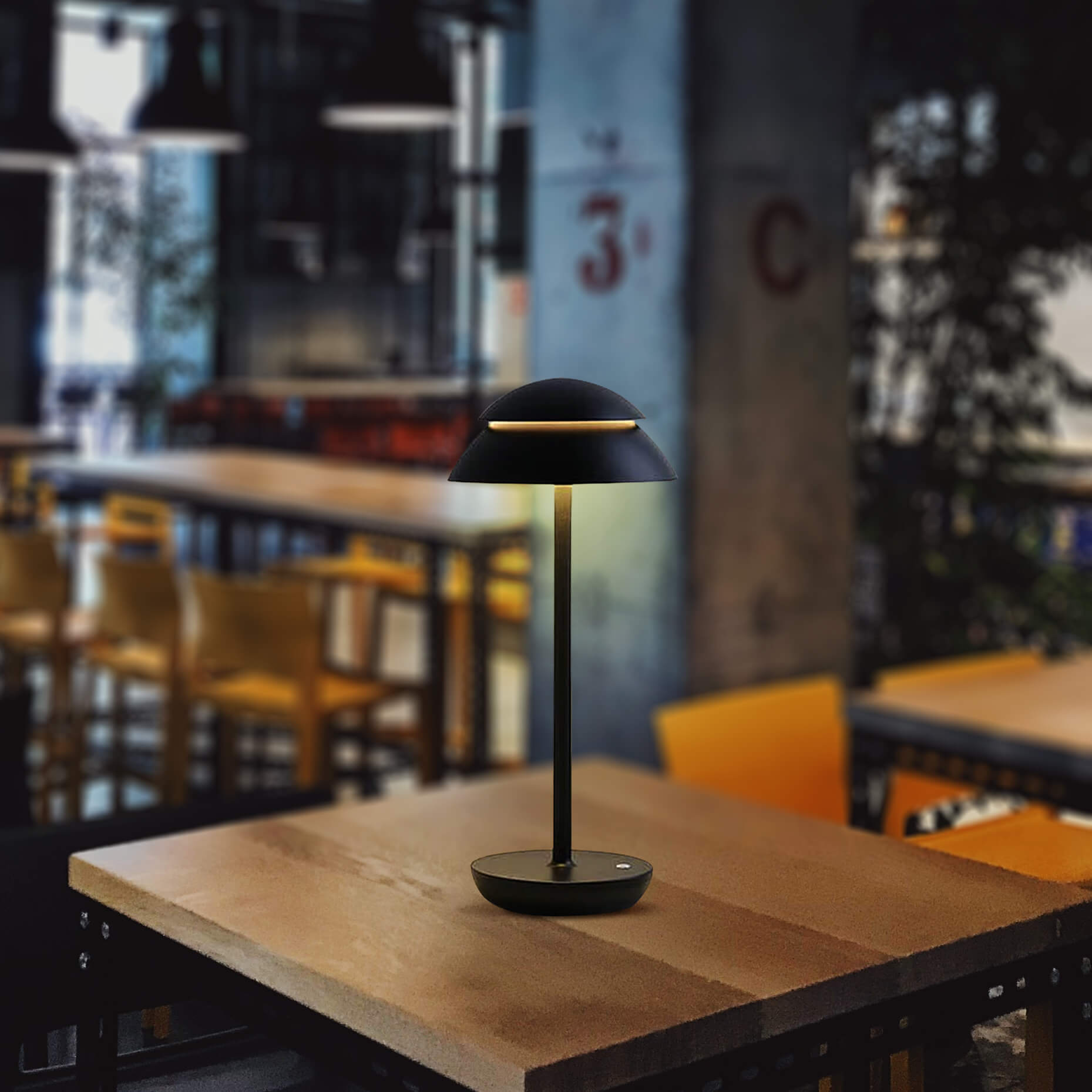 Junips | Table Lamp with Touch Control and LED Light