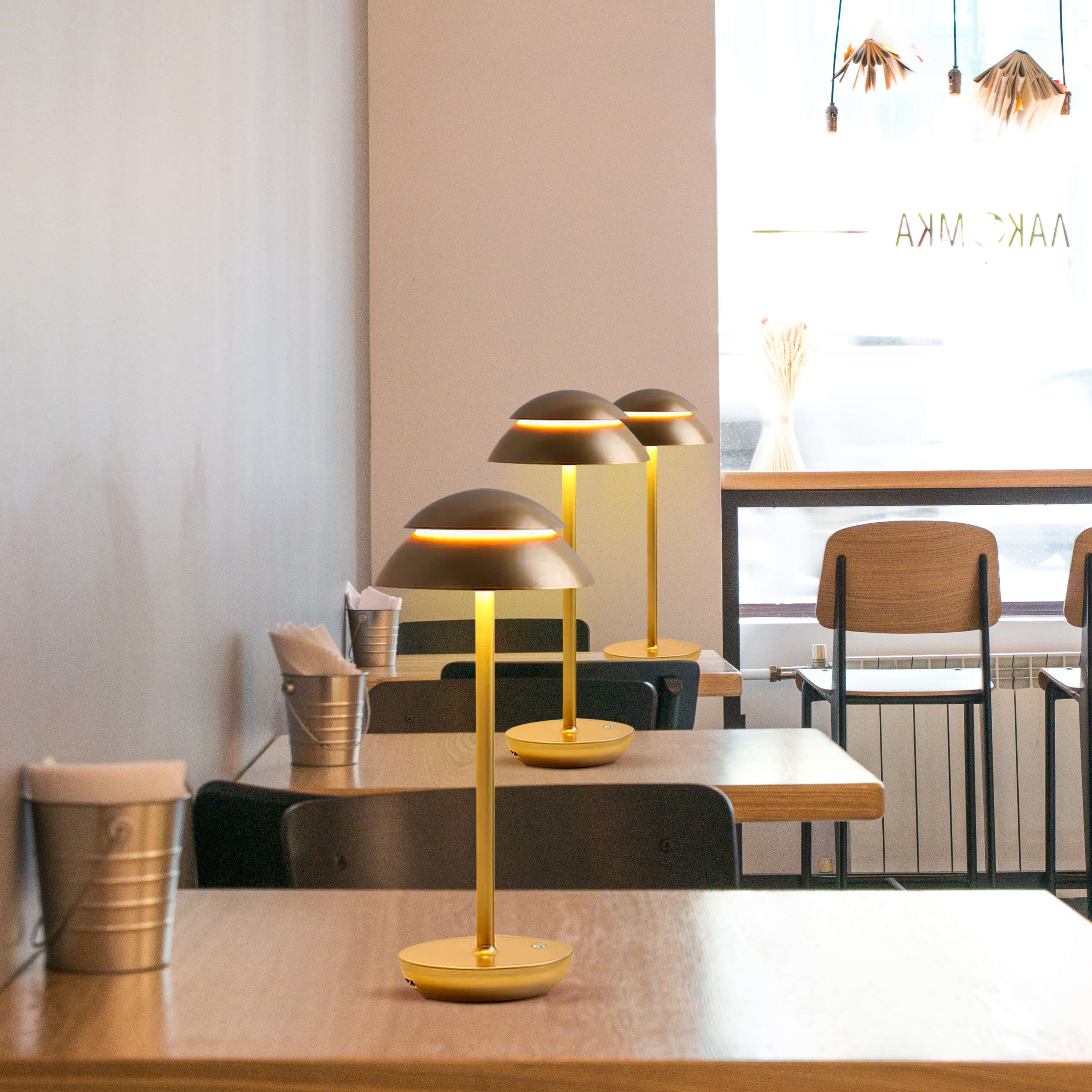 Junips | Table Lamp with Touch Control and LED Light