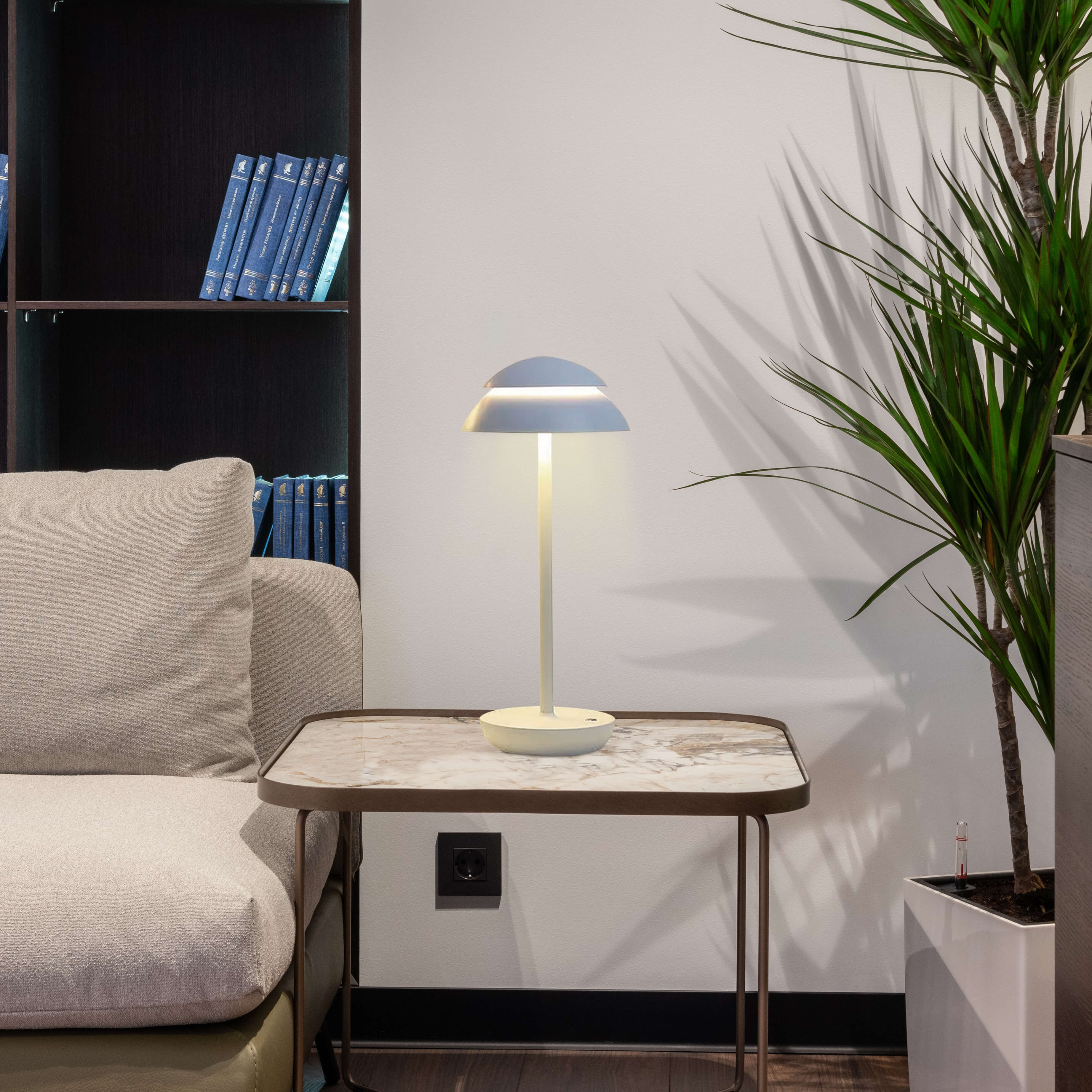 Junips | Table Lamp with Touch Control and LED Light