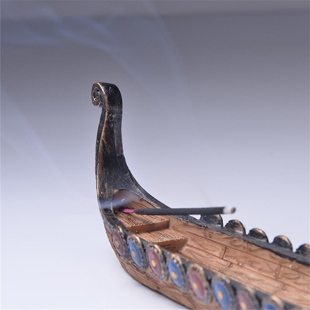 Junips | Retro Dragon Boat Incense Holder