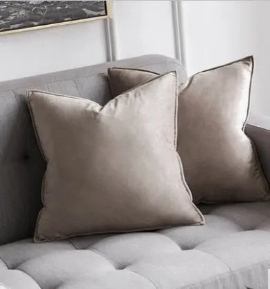 Junips | VelvetLuxe – Elegant velvet cushion cover with refined details