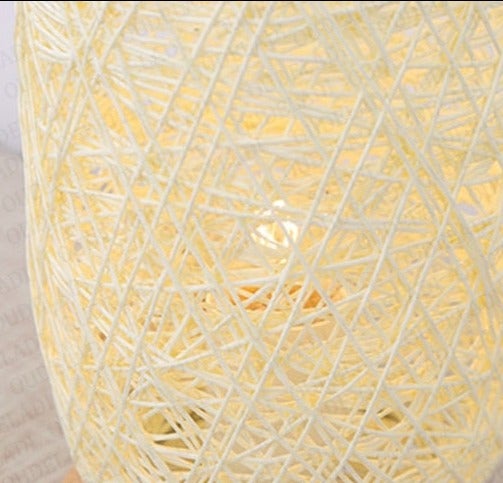 Junips | Table lamp made of rattan wood