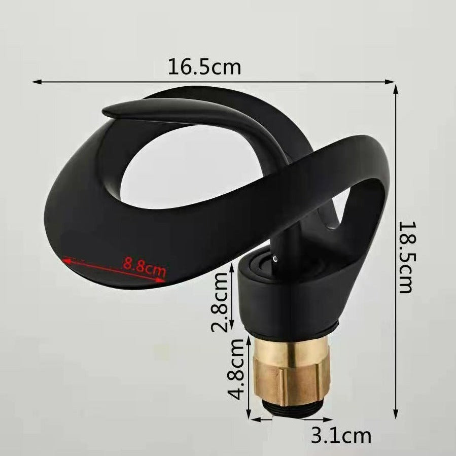Junips | Modern curved bathroom faucet