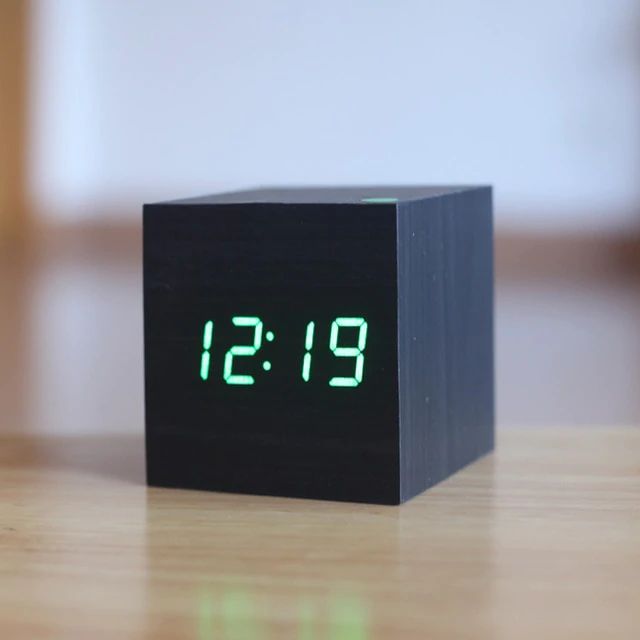 Junips | CUBE DIGITAL DESK CLOCK