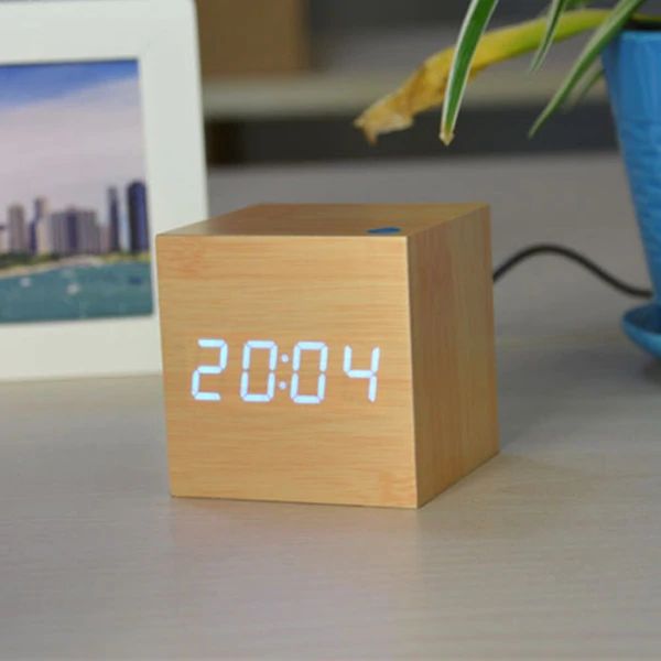 Junips | CUBE DIGITAL DESK CLOCK