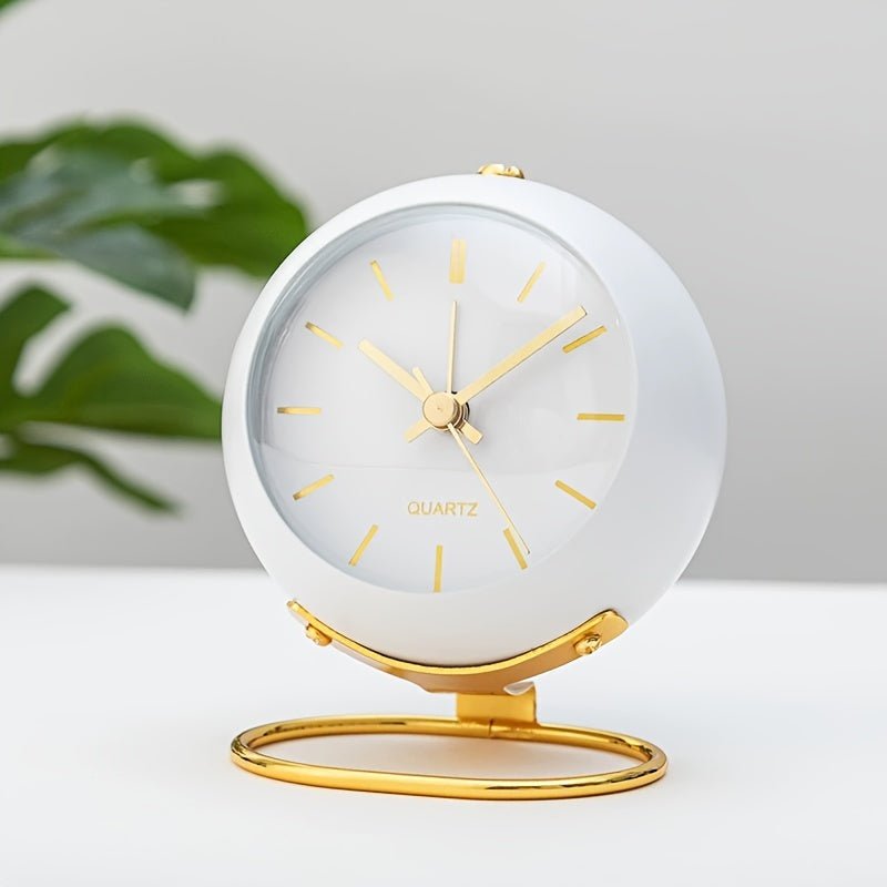 Junips | Buzzley Retro Silent Alarm Clock – Vintage Metal Analogue Clock with Night Light