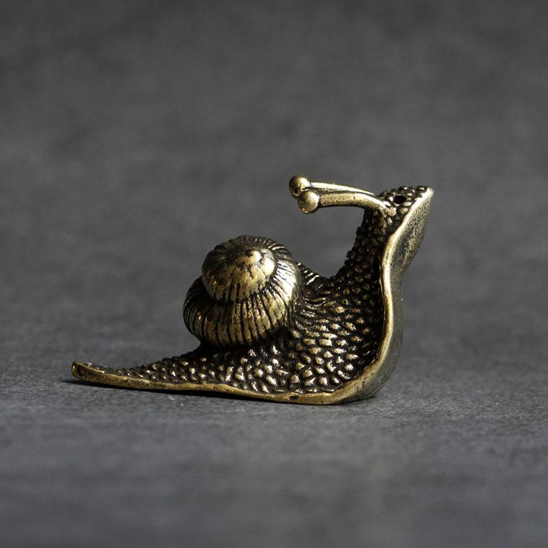 Junips | Retro Queen Copper Mini Snail Tea Pet Desk Ornament