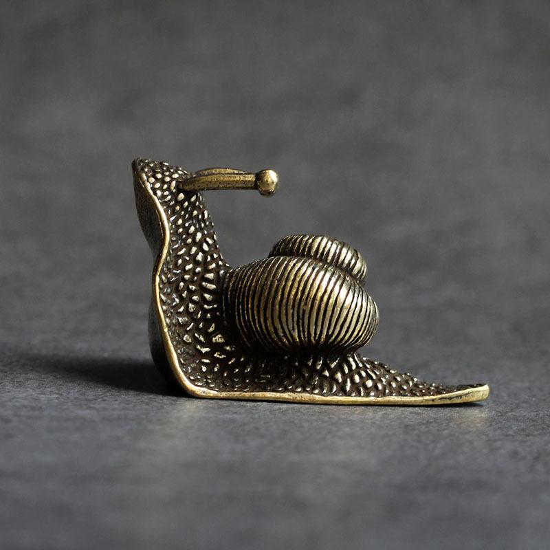 Junips | Retro Queen Copper Mini Snail Tea Pet Desk Ornament