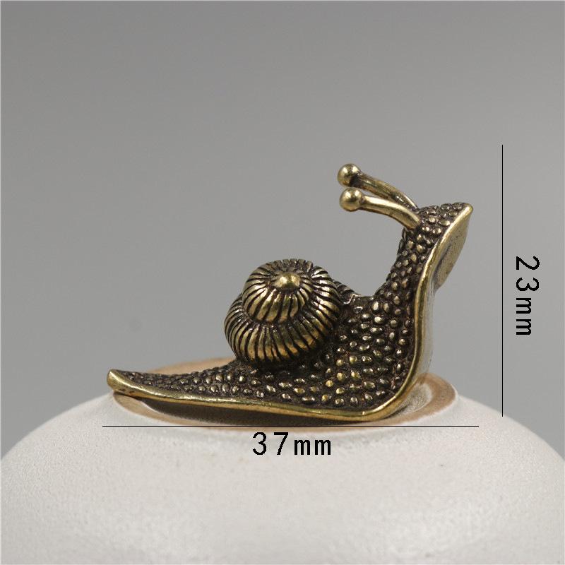Junips | Retro Queen Copper Mini Snail Tea Pet Desk Ornament