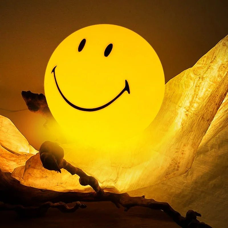Junips | Smiley night light with rechargeable LED and touch switch