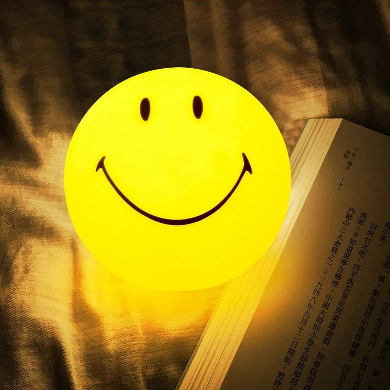 Junips | Smiley night light with rechargeable LED and touch switch