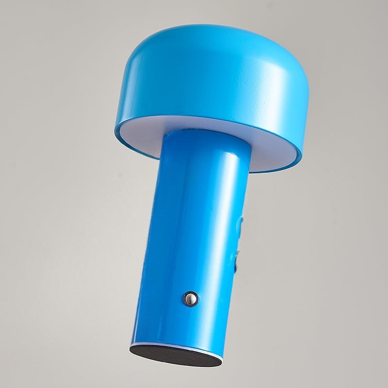 Junips | Table Lamp with Modern Cordless Design