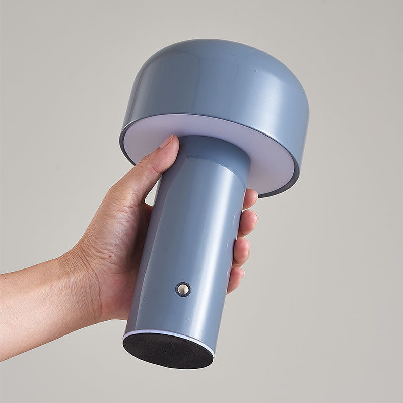 Junips | Table Lamp with Modern Cordless Design