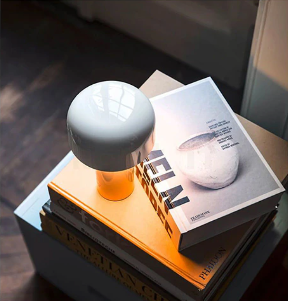 Junips | Table Lamp with Modern Cordless Design