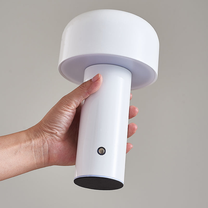 Junips | Table Lamp with Modern Cordless Design