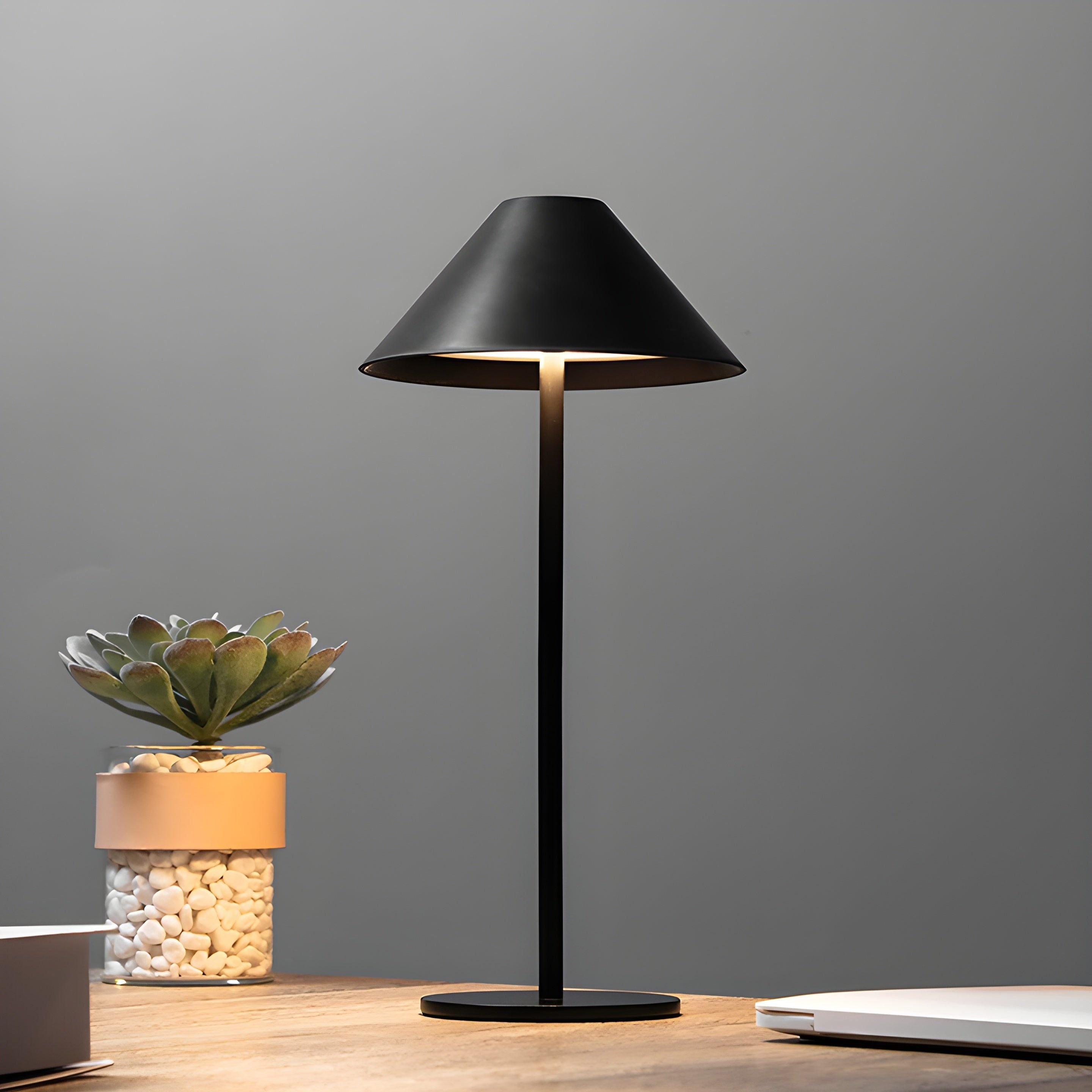 Junips | Minimalistic dimmable Touch table lamp - waterproof and rechargeable light Color