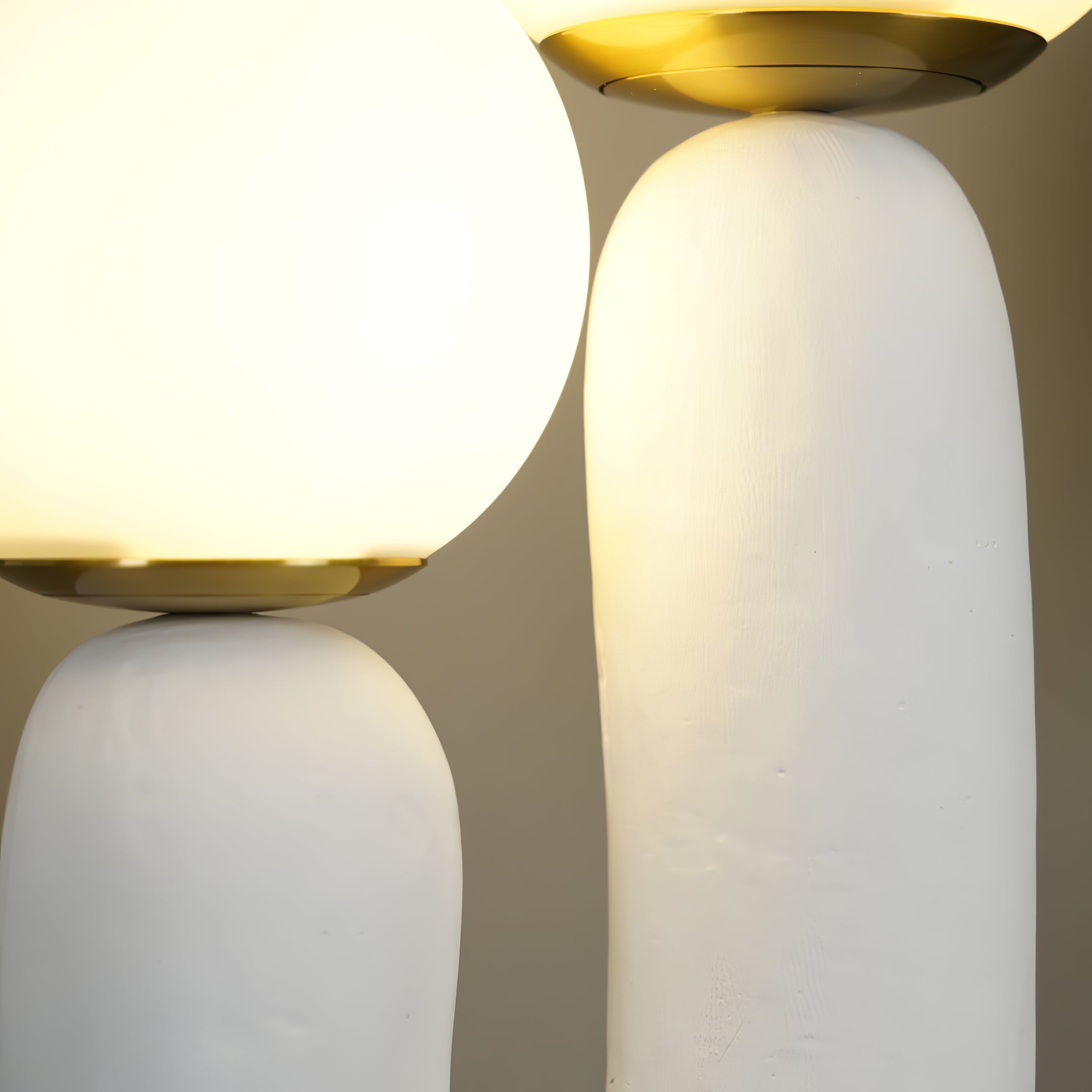 Junips | Contemporary Style Table Lamp with Natural Accent
