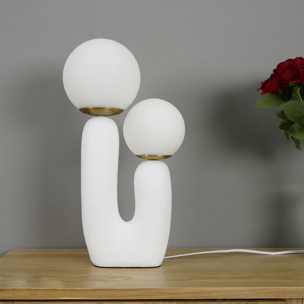 Junips | Contemporary Style Table Lamp with Natural Accent