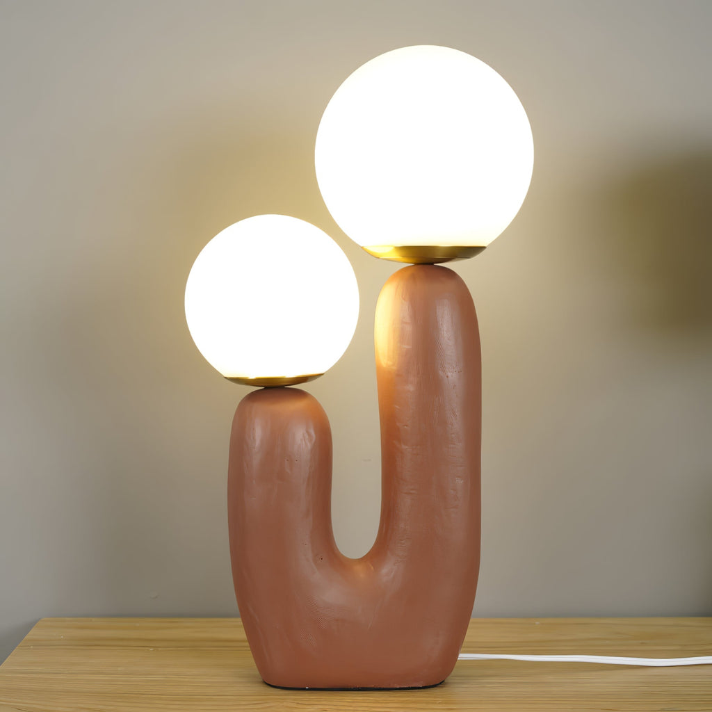 Junips | Contemporary Style Table Lamp with Natural Accent