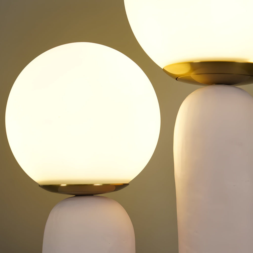 Junips | Contemporary Style Table Lamp with Natural Accent