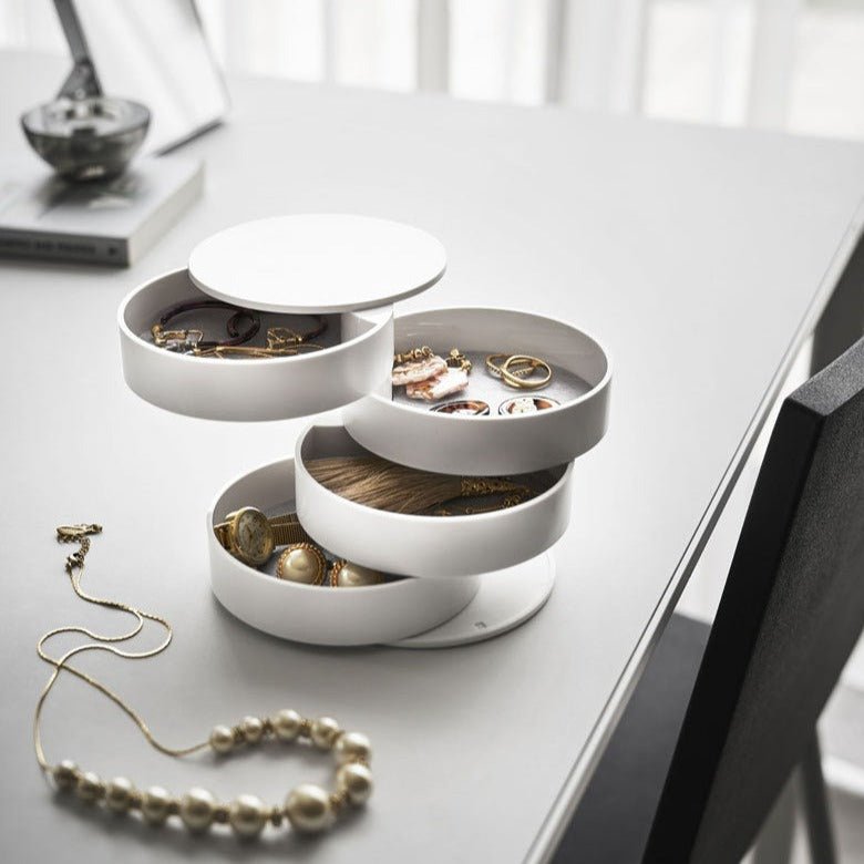 Junips | Twist Around Jewelry Organizer