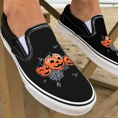 Junips | Casual slip-ons made of canvas with skull