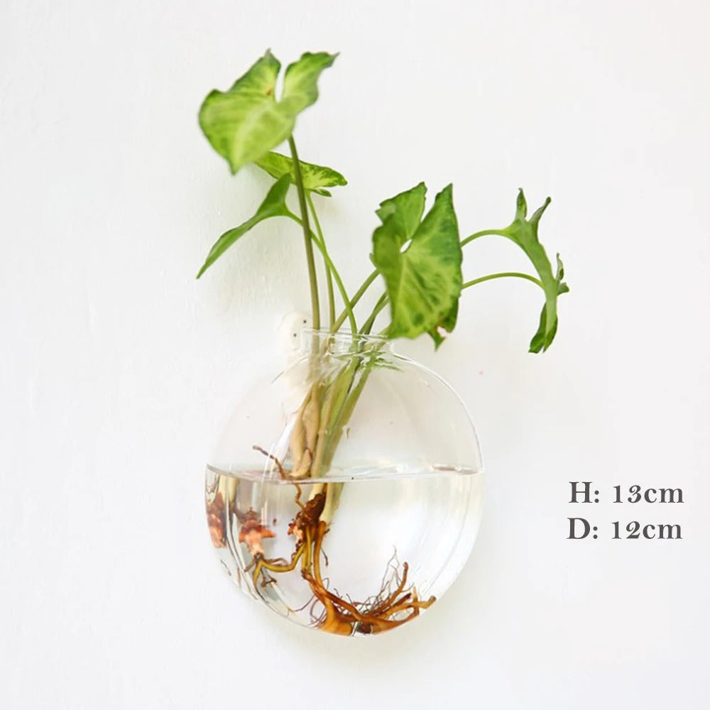 Junips | Wall vase made of glass