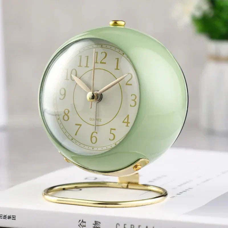 Junips | Vintage Style Creative Alarm Clock