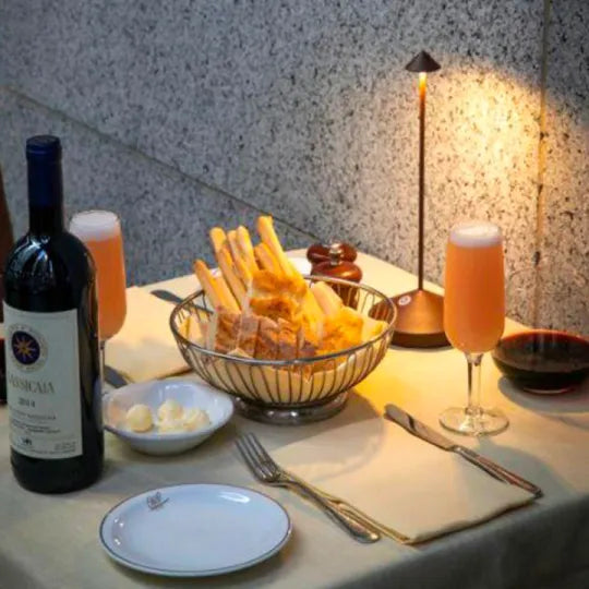 Junips | Wireless Table Lamp with Modern LED Light