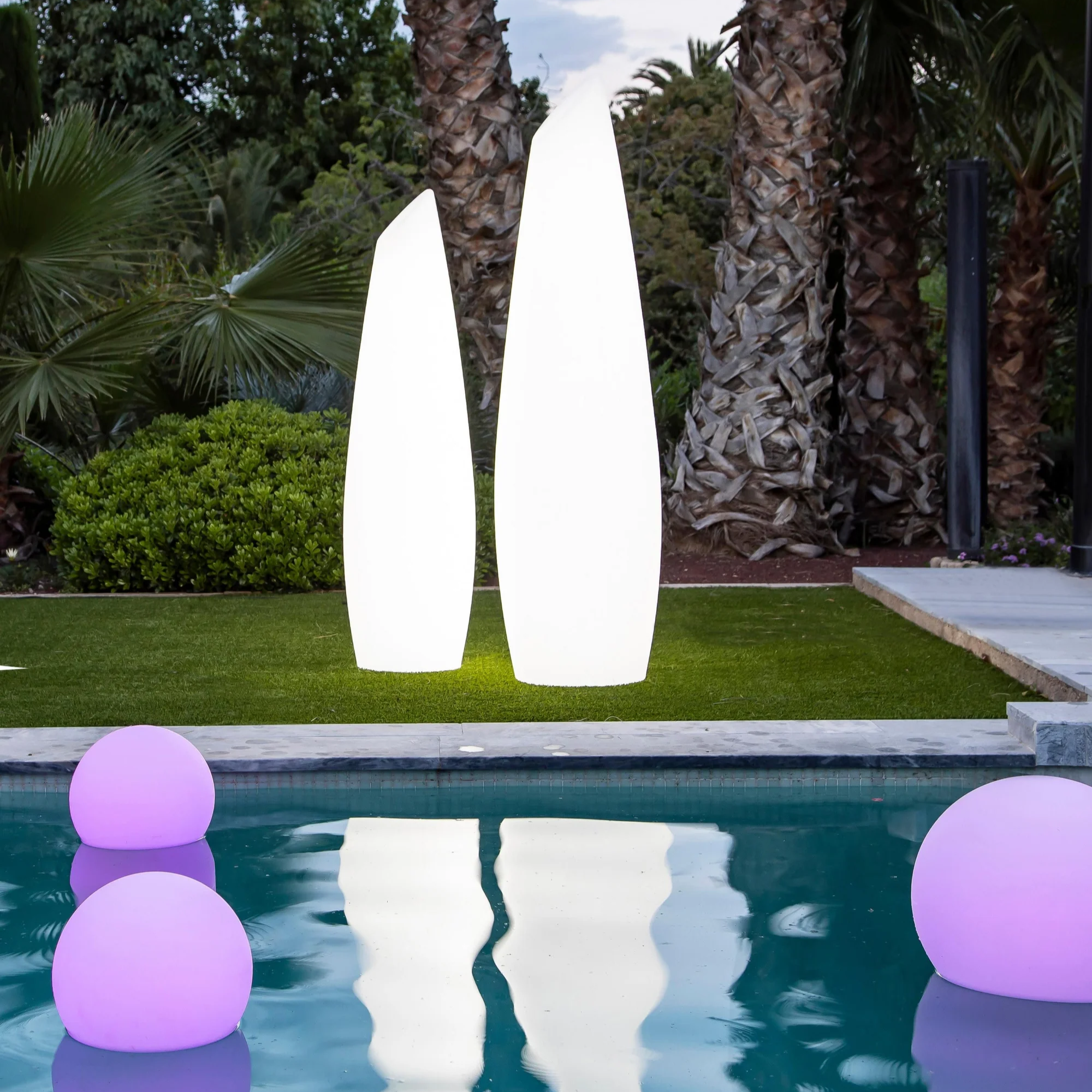 Junips | Wireless Mood Lamp for Indoor & Outdoor - LumaSphere
