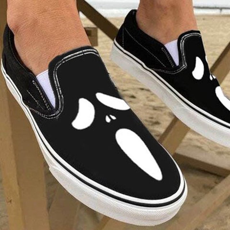 Junips | Casual slip-ons made of canvas with skull