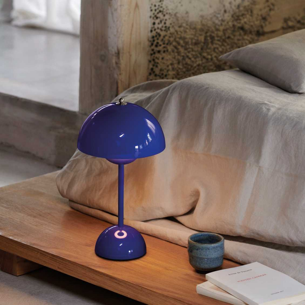 Junips | Lunarglo | LED table lamp