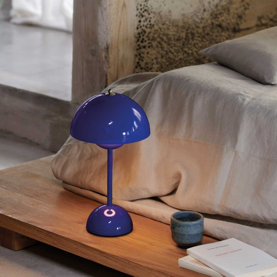 Junips | Lunarglo | LED table lamp